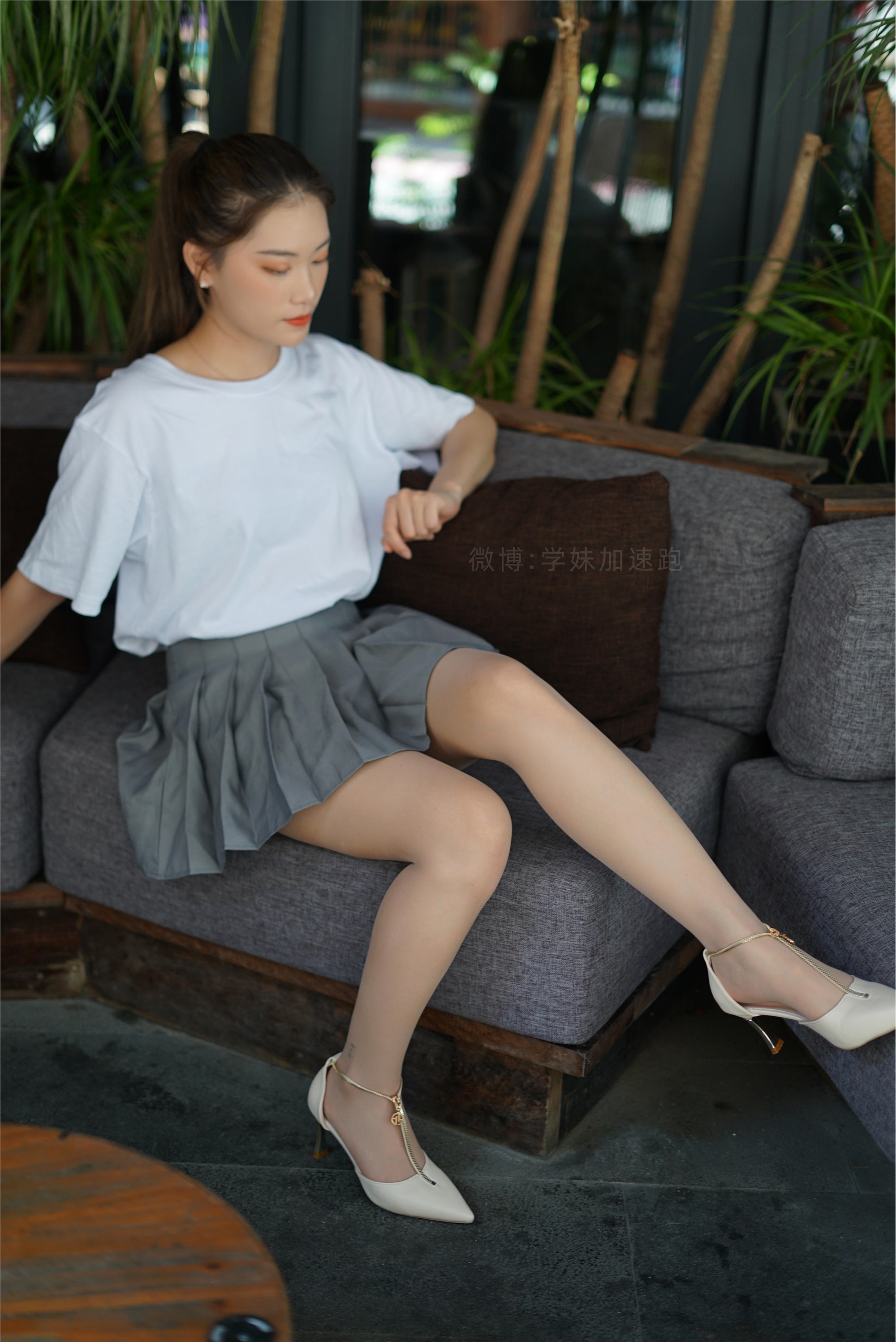 学妹加速跑 XM053《灰裙下的丝-玲玲》